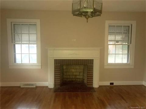209 Springs St, Lancaster, SC 29720 photo 3