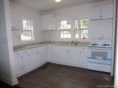 600 Arch St, Lancaster, SC 29720 photo 3