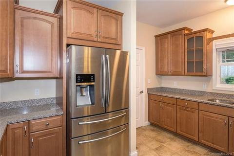24 Amaretto Dr, Candler, NC 28715 photo 9