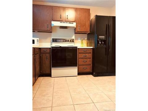 2015 Applegate Dr, Concord, NC 28027 photo 6