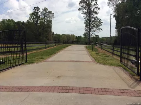 9151 Archer Rd, Davidson, NC 28036 photo 3