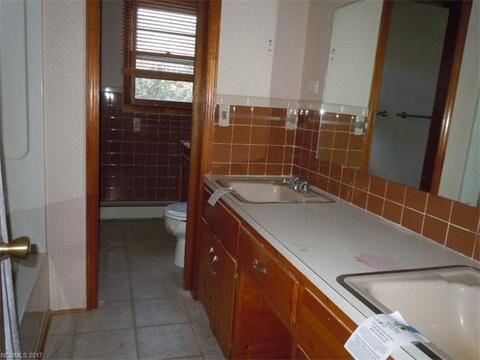 3709 Thickety Rd, Clyde, NC 28721 photo 8