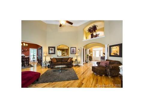 2000 Lee Ellen Ct, Stanley, NC 28164 photo 4