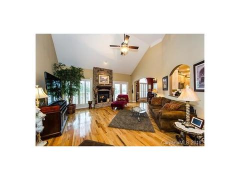 2000 Lee Ellen Ct, Stanley, NC 28164 photo 3