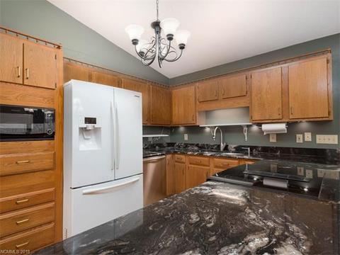 196 Nelson St, Clyde, NC 28721 photo 2