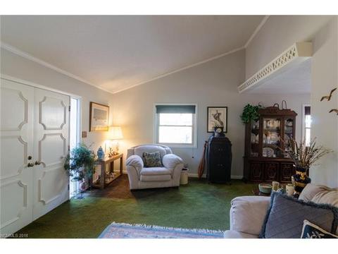 2 Arnstein Cir, Fletcher, NC 28732 photo 2