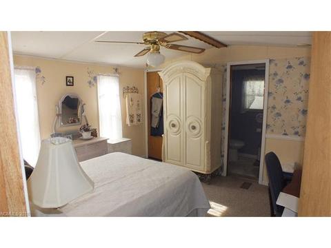 46 Rollins Rd, Marshall, NC 28753 photo 9