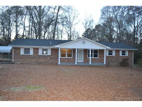 559 Community Ln, Lancaster, SC 29720 photo 1