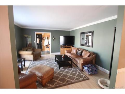 700 Bethune Pl, Matthews, NC 28105 photo 4