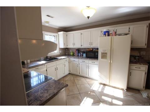 700 Bethune Pl, Matthews, NC 28105 photo 5