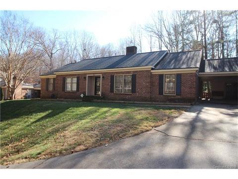 700 Bethune Pl, Matthews, NC 28105 photo 1
