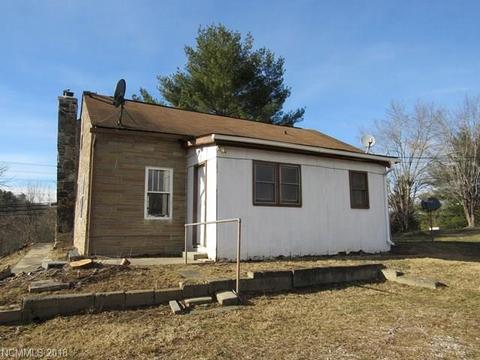 525 Summitt Ave, Spruce Pine, NC 28777 photo 3