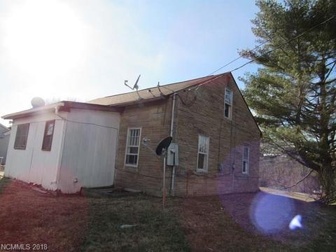 525 Summitt Ave, Spruce Pine, NC 28777 photo 4
