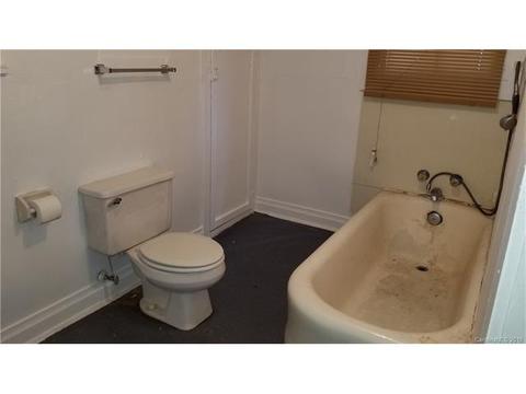 355 Trade St, Tryon, NC 28782 photo 18