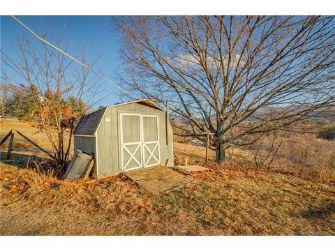 154 Ingram Loop, Clyde, NC 28721 photo 7