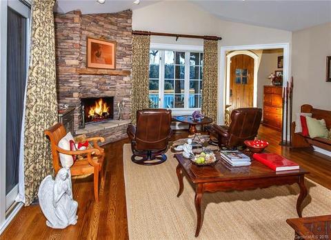 22 Trailside Ct, Brevard, NC 28712 photo 4