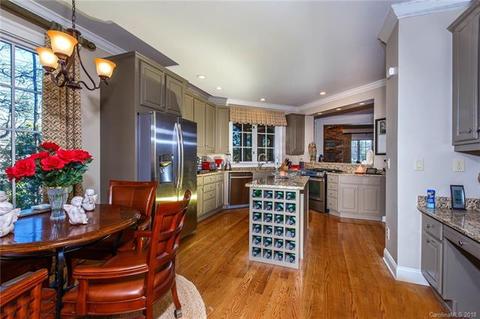 22 Trailside Ct, Brevard, NC 28712 photo 9