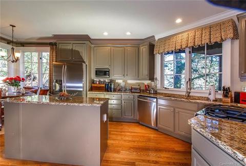 22 Trailside Ct, Brevard, NC 28712 photo 7