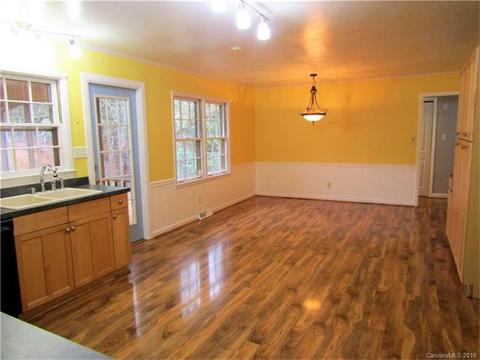 2804 Old Hickory Rd, Lancaster, SC 29720 photo 2