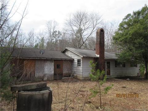 662 Mcguinn Rd, Mill Spring, NC 28756 photo 2