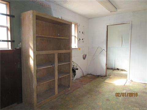 662 Mcguinn Rd, Mill Spring, NC 28756 photo 4