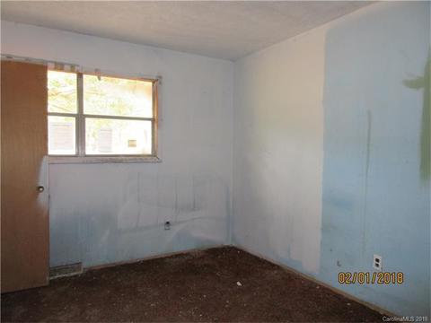 662 Mcguinn Rd, Mill Spring, NC 28756 photo 6