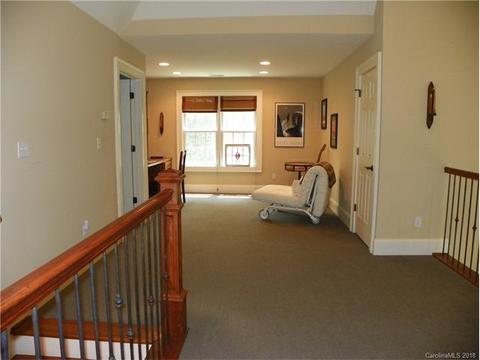 16 Nuthatch Ct, Fairview, NC 28730 photo 12