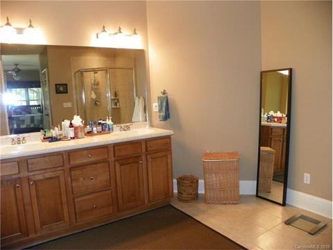 16 Nuthatch Ct, Fairview, NC 28730 photo 22