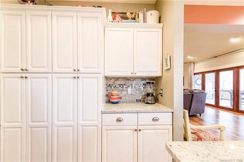 187 Thistle Rdg, Clyde, NC 28721 photo 6