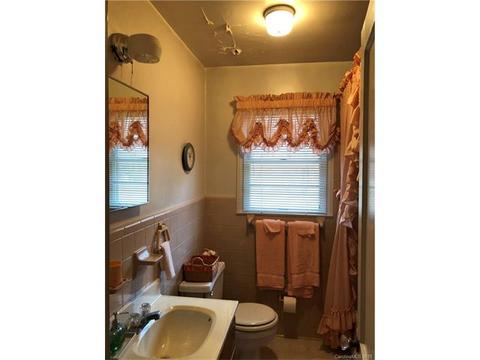 305 N Cloudman St, Charlotte, NC 28216 photo 12