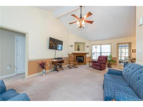 1018 Meadow Dr, Lancaster, SC 29720 photo 6