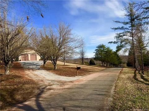 21 Stoneybrook Way, Tryon, NC 28782 photo 3