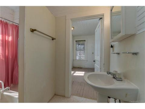 1013 Markham Rd, Tryon, NC 28782 photo 33