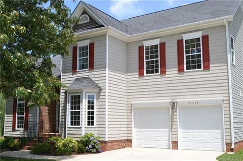 21036 Lagoona Dr, Cornelius, NC 28031 photo 1