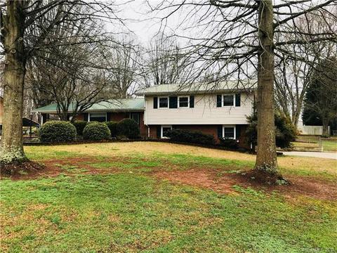 2359 Plainfield Dr, Conover, NC 28613 photo 2