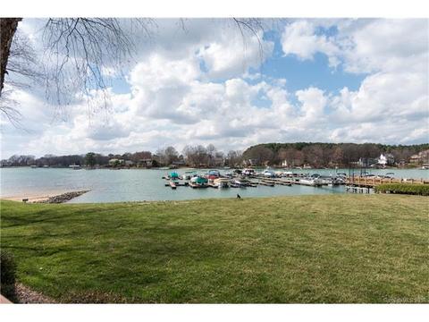 18708 Nautical Dr #4, Cornelius, NC 28031 photo 2