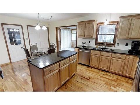 1425 32nd Street Ct, Conover, NC 28613 photo 5