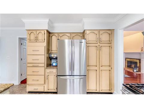 557 Cranborne Chase Rd, Fort Mill, SC 29708 photo 8