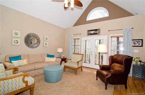 525 Flying Eagle Dr, Clover, SC 29710 photo 9