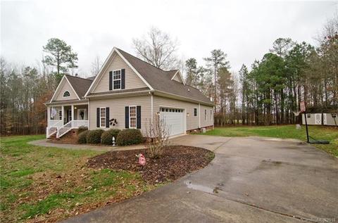 525 Flying Eagle Dr, Clover, SC 29710 photo 2