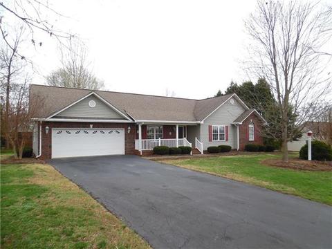 1628 Samaria Ln, Conover, NC 28613 photo 1
