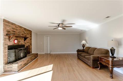 412 E Sandy Ridge Rd, Monroe, NC 28112 photo 5
