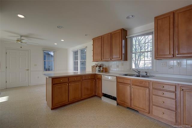  560 Aberdeen Ln, Pisgah Forest, NC 28768 photo 8