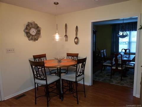 2733 Devonshire Rd, Newton, NC 28658 photo 7