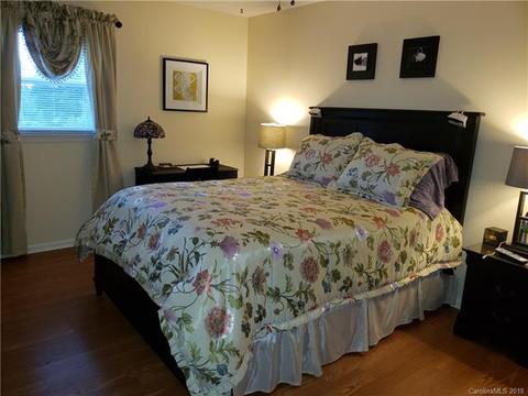 2733 Devonshire Rd, Newton, NC 28658 photo 17