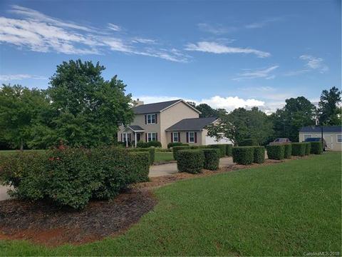 2733 Devonshire Rd, Newton, NC 28658 photo 2