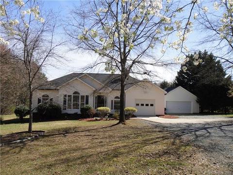 12201 Ritchie Rd, Midland, NC 28107 photo 1