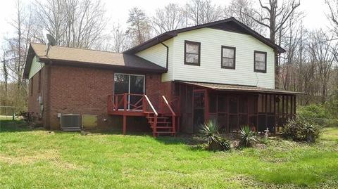 617 2nd Street Dr, Conover, NC 28613 photo 3