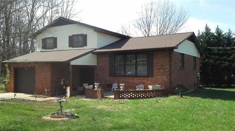 617 2nd Street Dr, Conover, NC 28613 photo 2