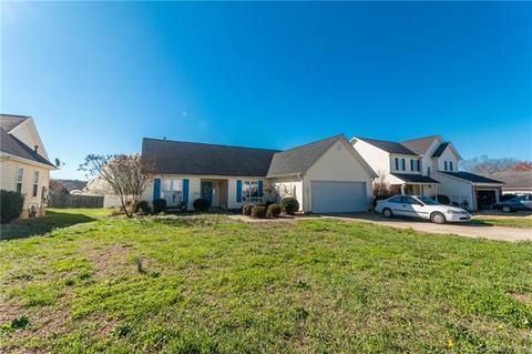 1009 Boulder Dr, Concord, NC 28025 photo 2